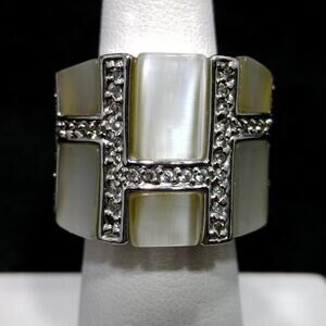 Vintage Frosted Glass Rhinestone Wide Band Ring Silver Tone Size 6